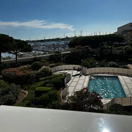 Studio Vue Port Piscine Parking אגדה