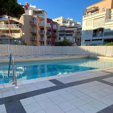 Studio Vue Port Piscine Parking אגדה
