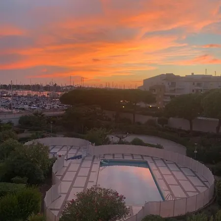 Apartamento Studio Vue Port Piscine Parking *